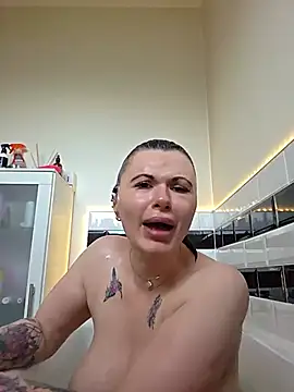 XxxMsIrishCreamxxX webcam