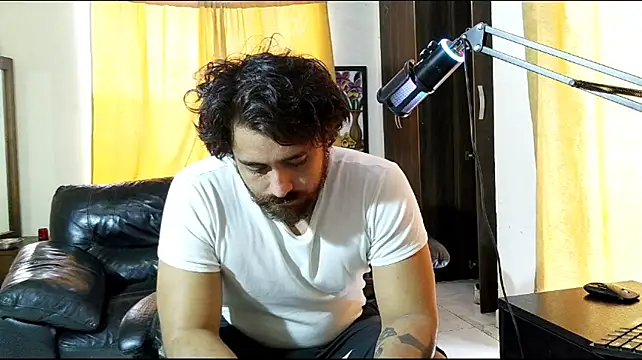 aronmiller404 webcam