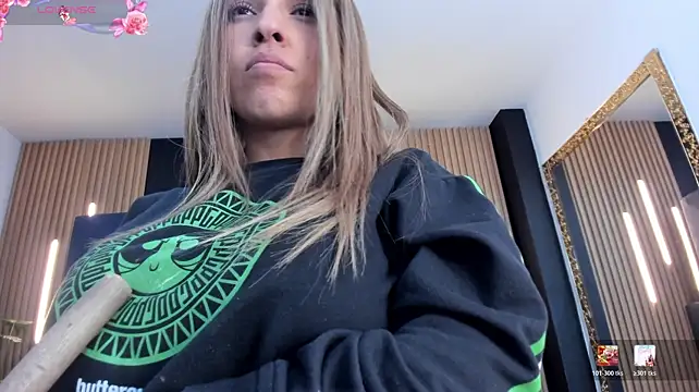 EvaaLovia1 webcam