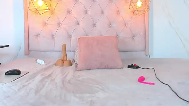 zamira_44 webcam
