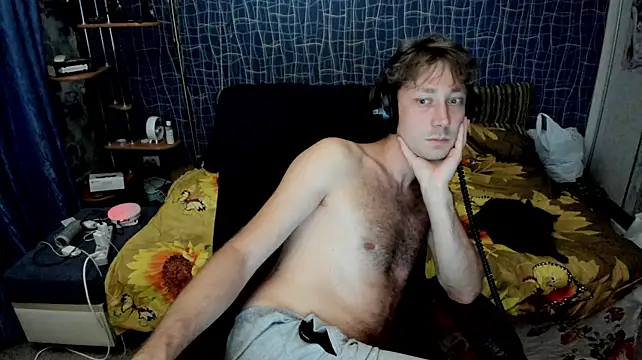 CuteBoy228 webcam