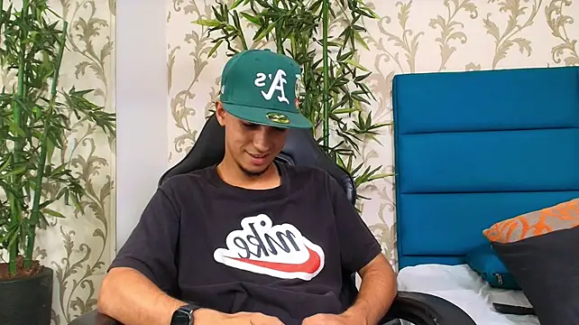 Marcus_Jeron webcam