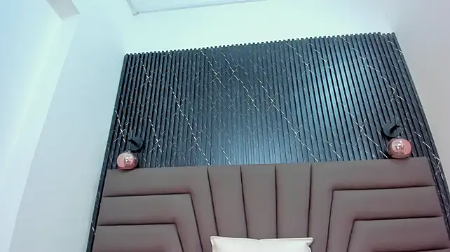 Mistt_Mia webcam
