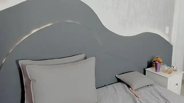 AriaLuxx webcam