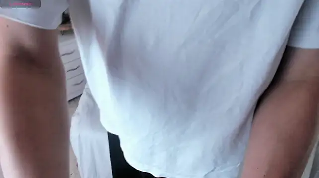 Tanjiro_Azui webcam