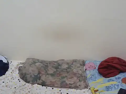 squirtiebitch webcam