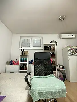 Iris_Pitts_ webcam