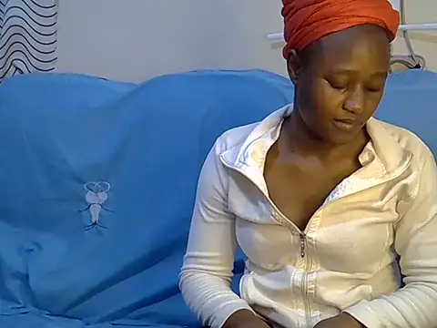 Petite_Ebony10