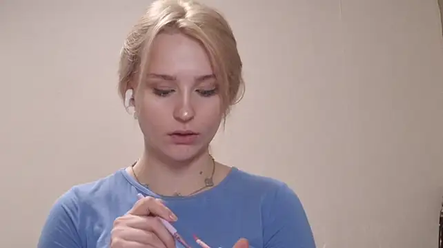 BloomMoon live sex cam