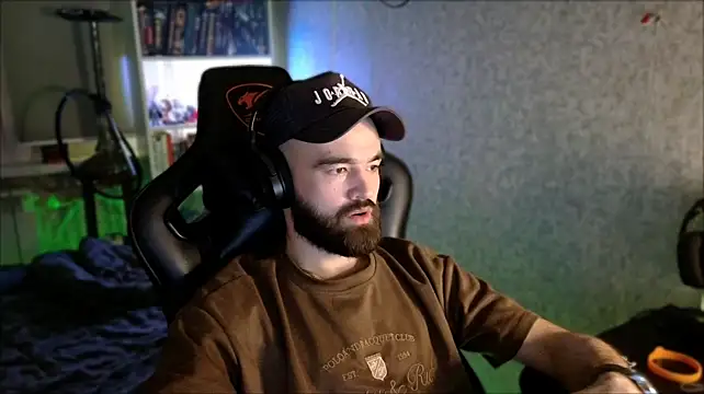 _Serious_Man webcam