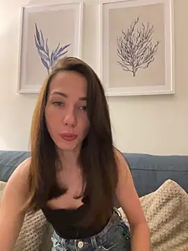 Nikol_535 live cam preview