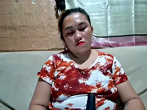 Laiskie_33 live cam preview