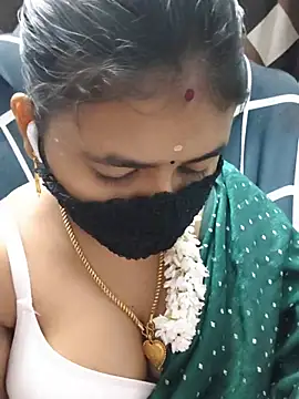 Tamil_Lotus live cam on StripChat