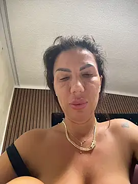 SelineVelvet webcam