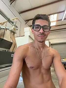 WavyAlloy30's live cam
