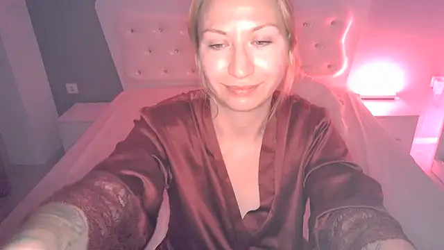 real_misscrystal webcam