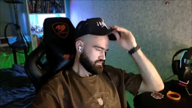 _Serious_Man webcam