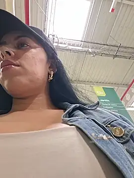 Luianna Hottest Webcams