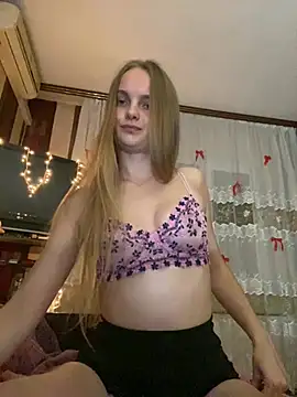 LunaVey live cam on StripChat