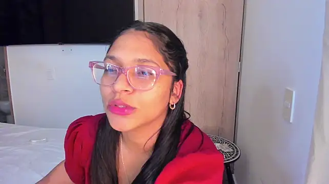 Vickyy30_ webcam