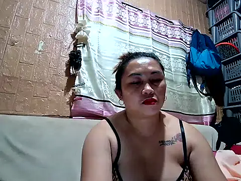 Laiskie_33 webcam