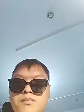 jineyy live sex cam