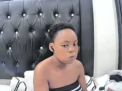 Spicyvelvet webcam