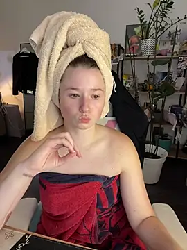 sweetest_pie live cam on StripChat