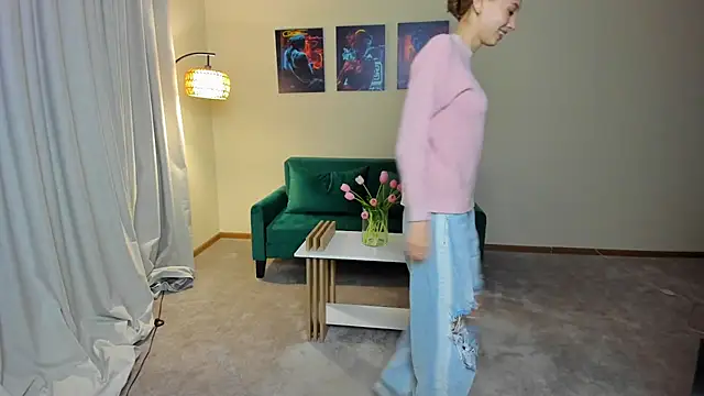 JunieAmert webcam