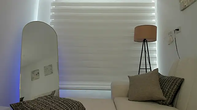 Ori_valentina webcam