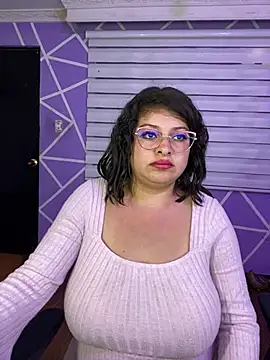 MiiaaJoness