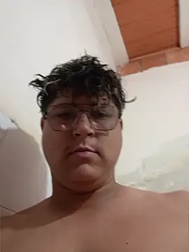 sharly14 live cam on StripChat