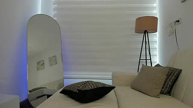 Ori_valentina webcam