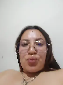 samm_curvy webcam