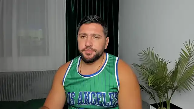 Gold_Alpha_Boy webcam