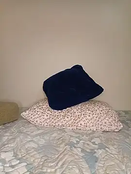 Squirt_Queen_Miaa webcam