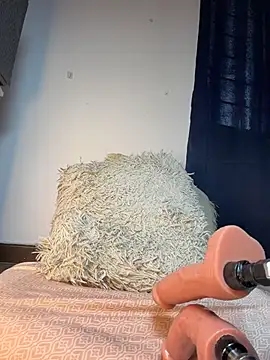 HotAlana_