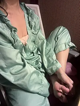 Mina048 webcam