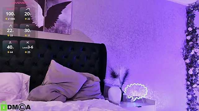 MiaBlue_