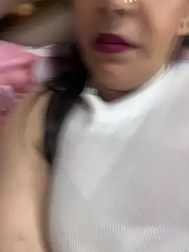 Anshika_Arya live cam on StripChat