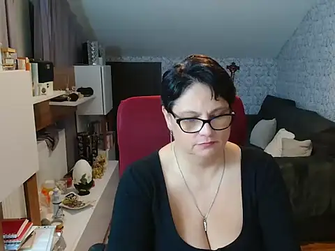 CallmeHellen4you live sex cam