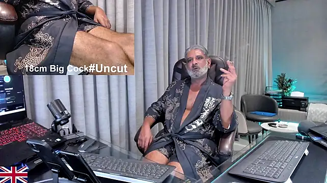 OnlineBossUK live cam