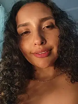 Lucy_Marin webcam