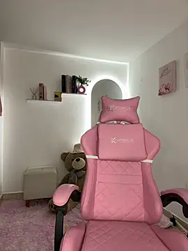 Jenn_Layton