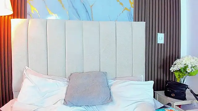 Victoria_Guzman webcam