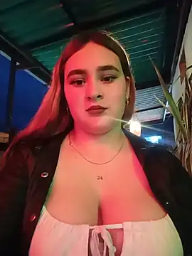 katty_42 (F teen) - Off shirt in bar public