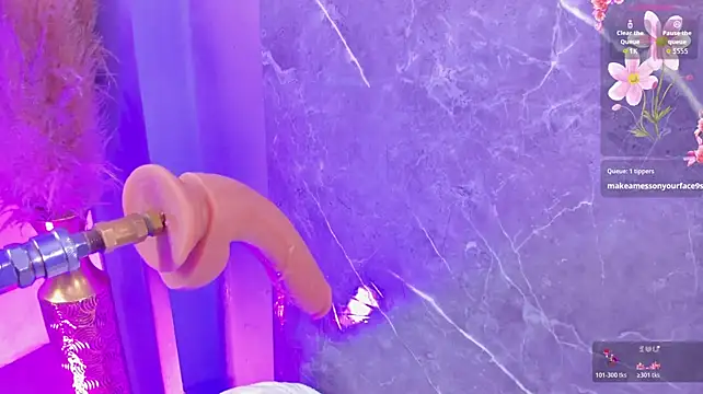lia_sucker webcam