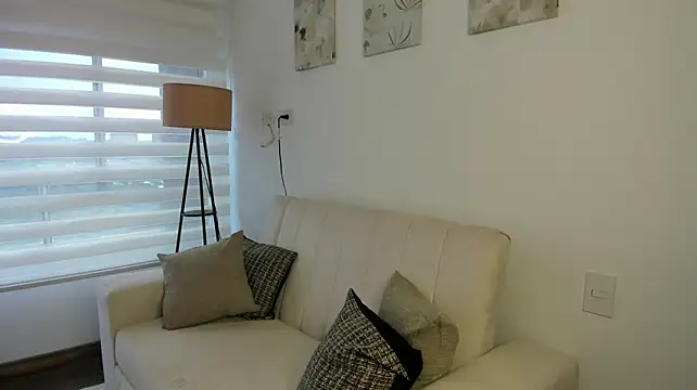 Ori_valentina live cam preview