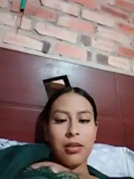 Natali_3 live cam preview