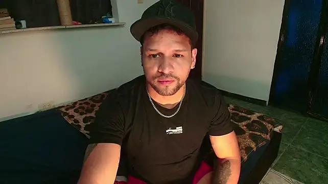 LucasGaeel live sex cam